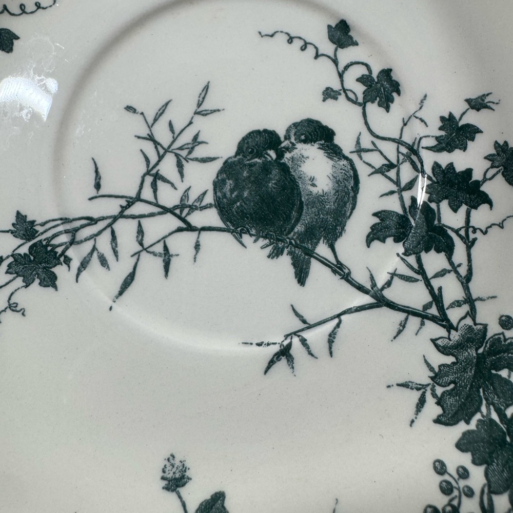 Gien Les Oiseaux Tea Saucer Made in France 6 1/2” - Picture 2 of 4